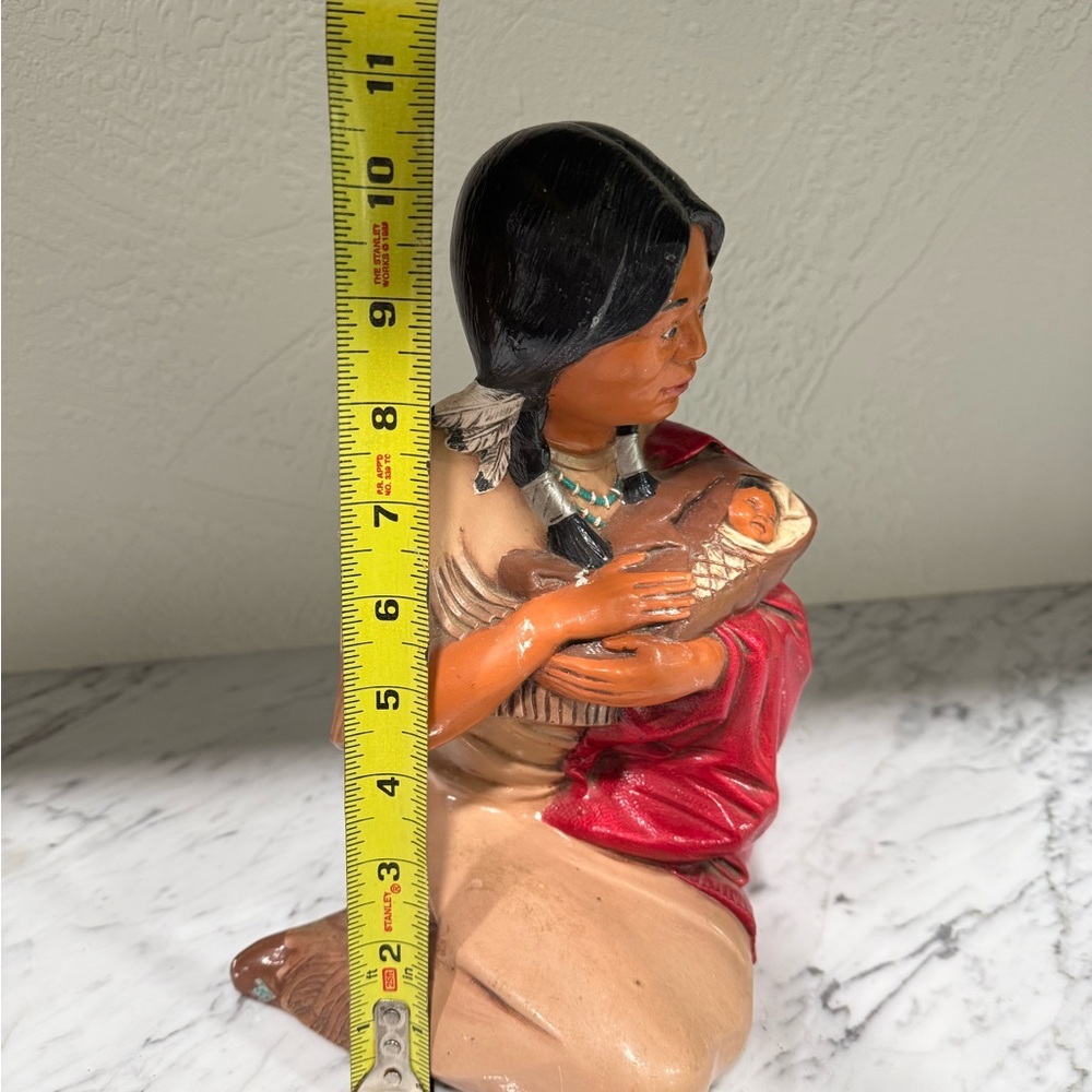 Vintage Native American Indian Women & Baby Byron Molds 1982 Decor Retro 10.5” H - Picture 4 of 7
